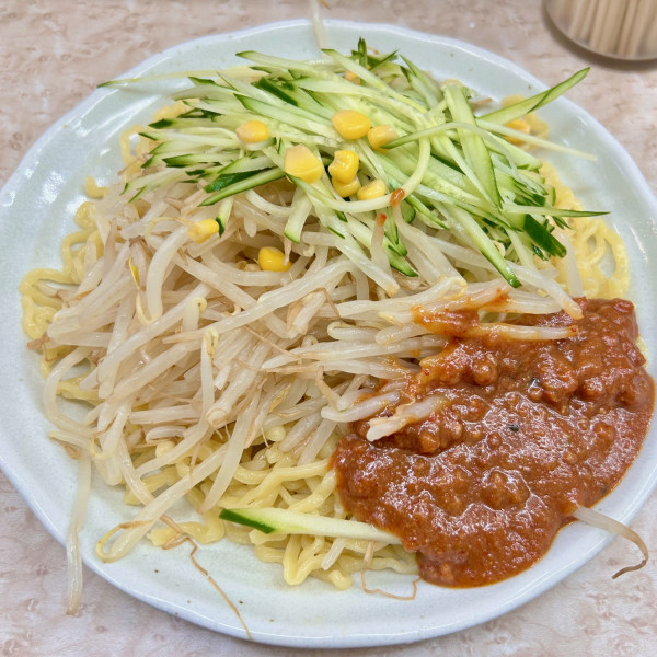 冷やしジャージャー麺半カレーセット（900円）