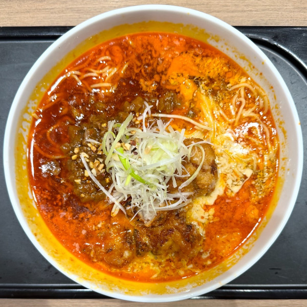 「担々麺Neo 分離の魔力〜際立つスパイス」@デニーズ 西新宿店の写真