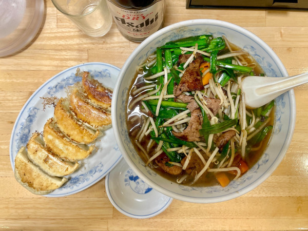 「アサヒスーパードライ＋レバニララーメンと焼き餃子セット」@ぎょうざの満洲 武蔵境北口店の写真