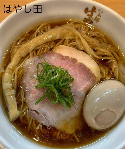 「醤油らぁ麺　858円」@らぁ麺はやし田 南船橋店の写真