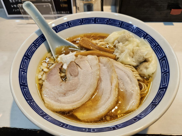 「ワンタンそば+肉増し」@麺屋 金花土の写真