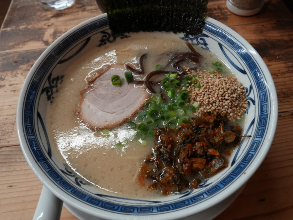 「らーめん ハリガネ」@博多らあめん うりんぼの写真