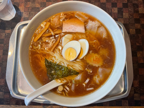 「玉子入りワンタン麺 ¥1100」@中華そば 大海軒 毛呂山店の写真