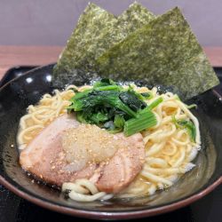 家系ラーメン（醤油）