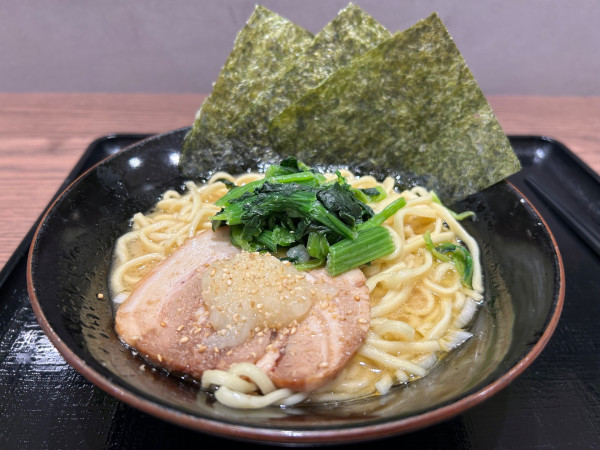「家系ラーメン（醤油）」@横浜家系ラーメン 壱角家 モザイクモール港北店の写真