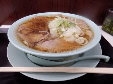 「中華そば」@新橋ニューともちんラーメン 神保町店の写真