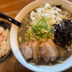 濃厚煮干そば＋玉ねぎ＋明太マヨネーズご飯