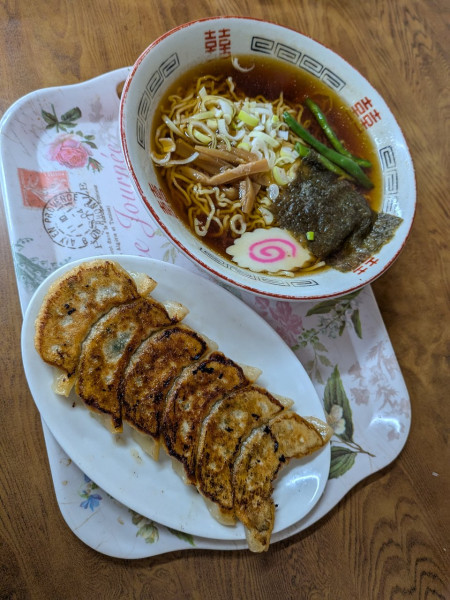 「ラーメン+餃子」@新華餃子会館の写真