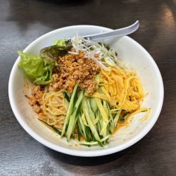 汁なし冷やし担々麺 + 餃子