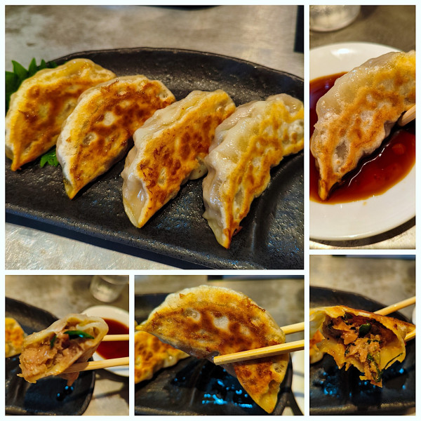 「合盛り餃子(焼き2個・紫蘇2個)　600円」@麺 やまらぁの写真