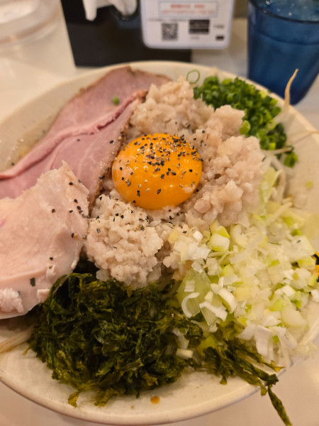 「濃菜まぜそば大盛」@濃菜麺 井の庄 荻窪店の写真