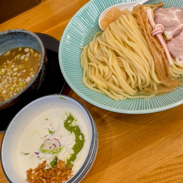 「【3周年記念限定】2種の昆布水つけそば 1,100円+大盛」@麺彩 こはねの写真