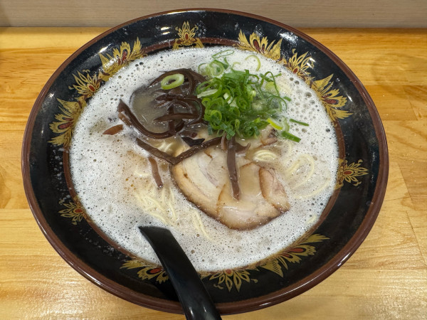 「ラーメン　690円」@元祖中州屋台ラーメン 一竜 川端商店街本店の写真