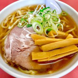 ラーメン（880円）