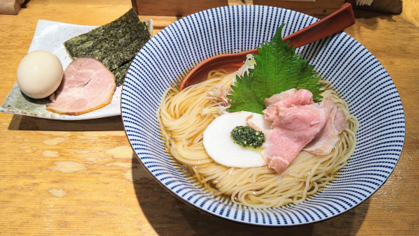 「【限定】特製 羅臼昆布の冷しとろみそば」@焼きあご塩らー麺 たかはし 新宿本店の写真