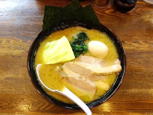 「得製豚骨醤油らあめん 大盛り」@らあめん 寸八 総本店の写真