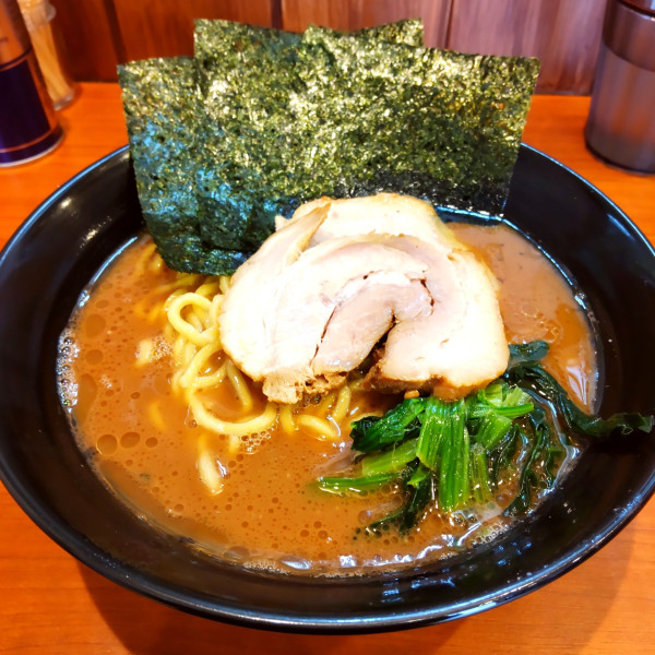 「らーめん（￥900）」@家系らーめん押忍の写真