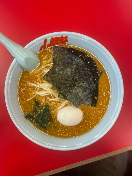 「特製ネギ味噌ラーメン」@ラーメン山岡家 福岡松島店の写真