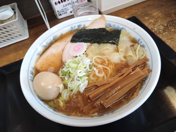 「ワンタンメン 1000円 煮玉子」@青森大勝軒 サンロード青森店の写真