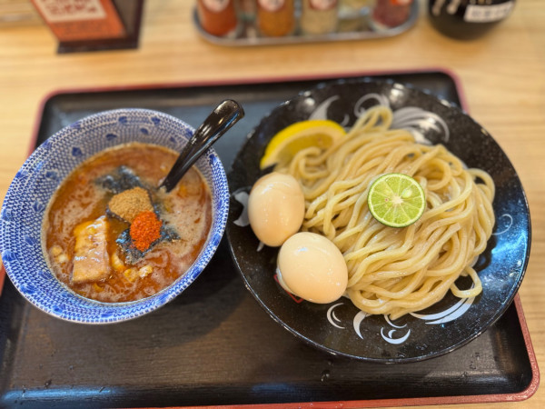 「甘辛つけ麺(並)1050円＋無料味玉.フォローサービス酢橘」@つけ麺大輝の写真