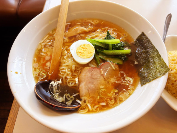 「支那そば半チャーハンセット　1000円」@ラーメン ロッジの写真