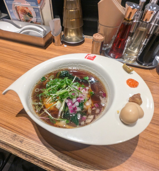 「鶏醬油ラーメン 980円」@RAMEN FACTORY TORISETSUの写真