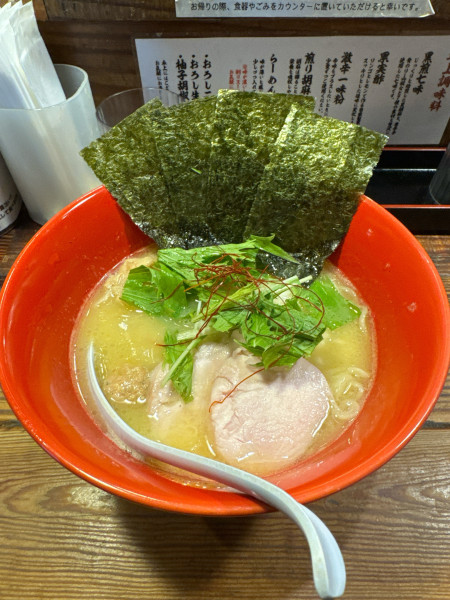 「濃厚鶏白湯そば」@鶏そば みた葉の写真