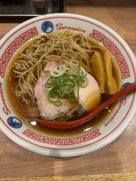 「醤油らーめん　950円」@そらのいろ NIPPONの写真