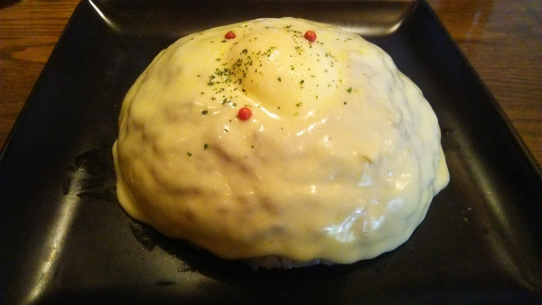 「キーマカレー 1200円＋チーズトッピング 300円」@みのりんごの写真