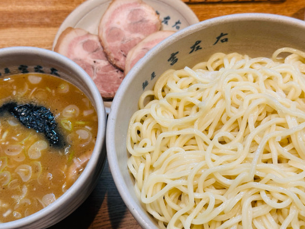 「大盛りつけ麺味玉 1,500円 チャーシュー 500円」@麺屋吉左右の写真