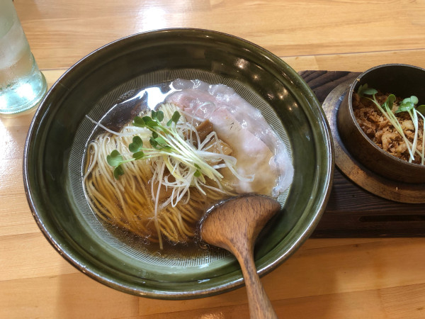 「醤油煮干しそば並、肉丼セット（1,200円）」@中華そば 華塩の写真