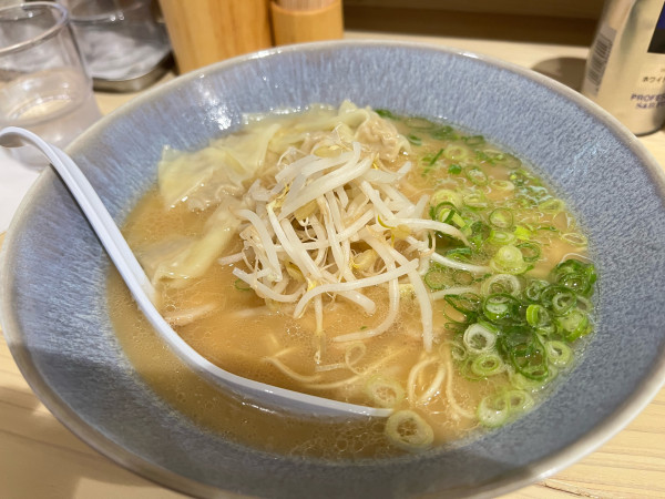 「ワンタンメン」@中華そば ゆ希の写真