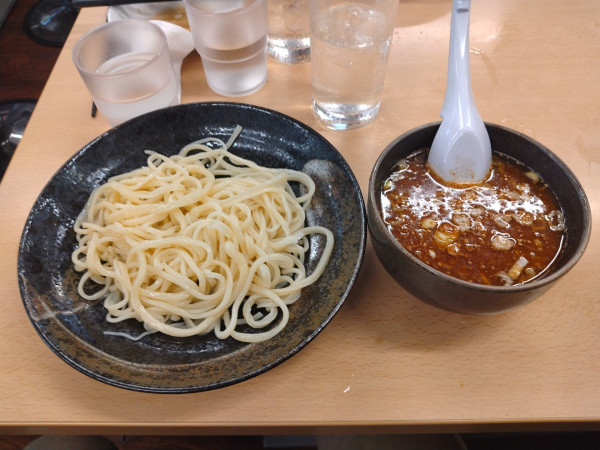 「坦々つけ麺¥1000-その他オジサン飲み会」@手打拉麺 焼小龍包 京の華の写真