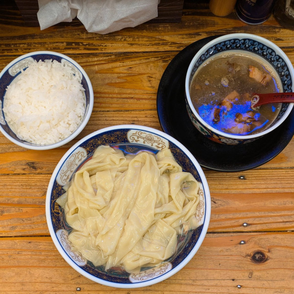 「すごいつけもめん、ご飯」@すごい煮干ラーメン凪 新宿ゴールデン街店 本館の写真