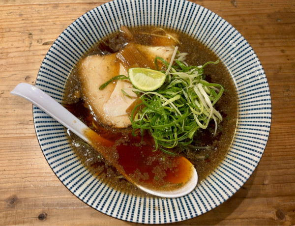 「煮干ラーメン」@柚子と煮干ラーメン ゆず葉の写真