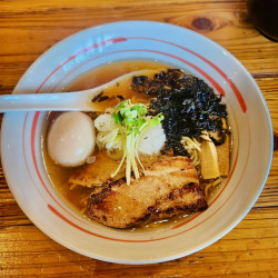 特製中華そば 1020円 うまとろ肉飯 280円