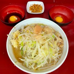 少なめより少なめ全部＋味ぽん生たまご＋フライドチリガーリック