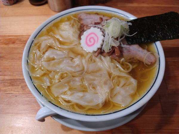 「ワンタン麺」@there is ramenの写真