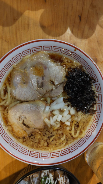 「背脂煮干しラーメン」@背脂煮干し中華そば 和市 新橋本店の写真
