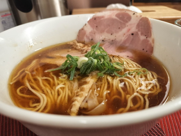 「醤油らぁめん」@麺LOUISの写真