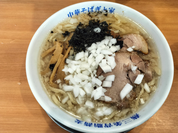 「ぎと家の中華そば大盛（太麺、大脂、玉ねぎ多め）」@燕三条中華そば ぎと家 花崎店の写真