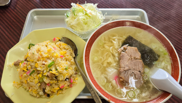 「塩ラーメン+チャーハン 1000円」@純手打ラーメン五十番の写真