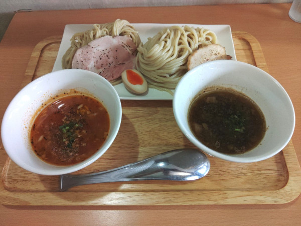「2×2つけ麺（300g）￥1300（塩×醤油）」@FREEATの写真
