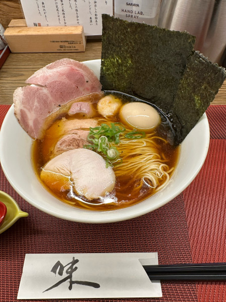 「特製醤油らぁめん メンマ抜き」@麺LOUISの写真