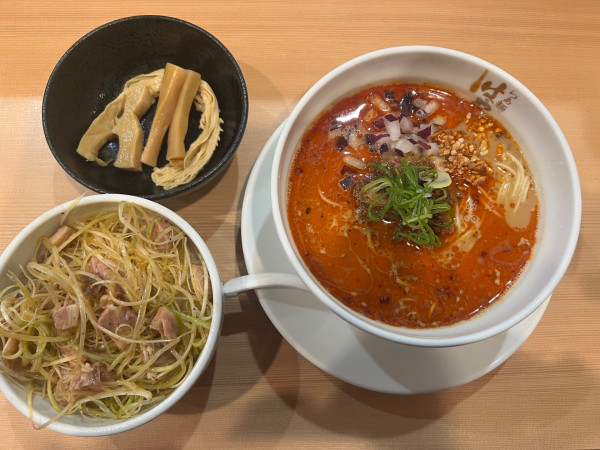 「担々麺950円+ネギチャーシュー丼350円+替玉150円」@らぁ麺 はやし田 浅草店の写真