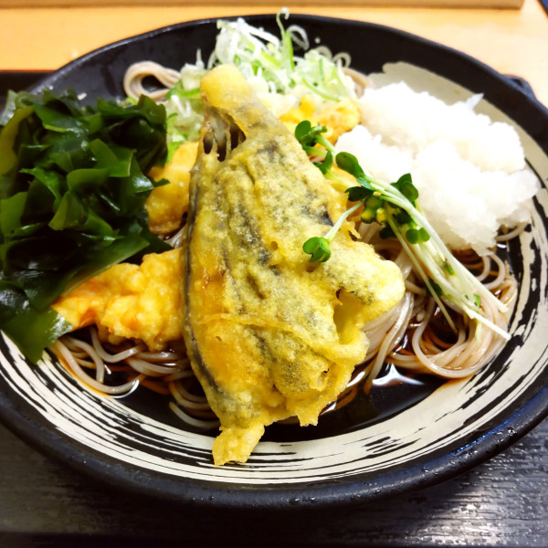 「【季節限定】冷しとり天おろし（￥750）＋三陸わかめ（クーポ」@ゆで太郎 蒲田中央通り店の写真