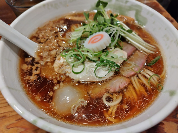 「らーめん正油980円」@G麺7の写真