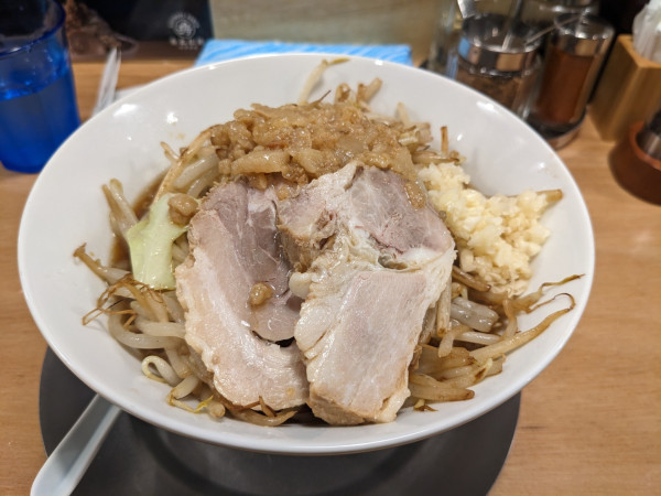 「ラーメン（小）＋生卵」@秀丸拉麺の写真