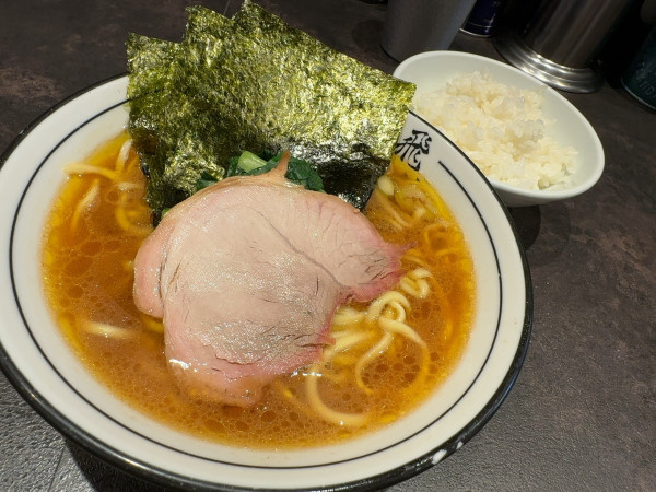 「ラーメン＋ライス」@らーめん飛粋の写真