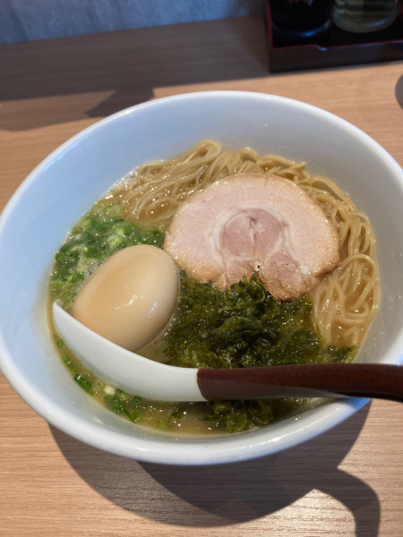 「醤油（950円）＋味玉（120円）」@S.S Century Plusの写真